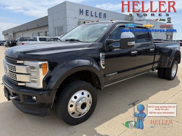 2019 Ford F-450 Super Duty Platinum — photo 1 of 2