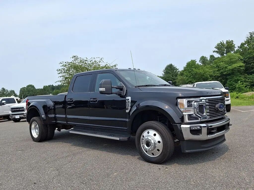 2021 Ford F-450 Super Duty Lariat — photo 1 of 13
