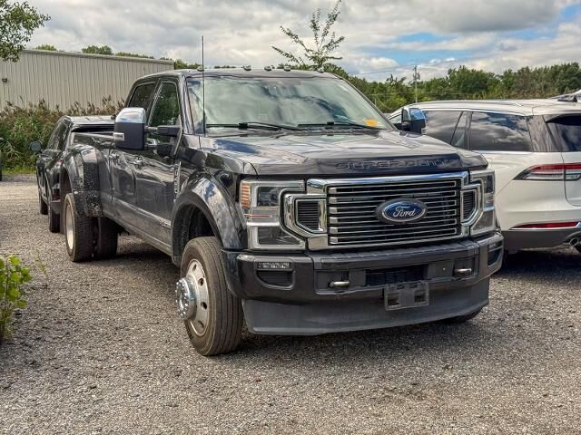 2022 Ford F-450 Super Duty Platinum — photo 1 of 10