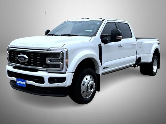 2025 Ford F-450 Super Duty Platinum