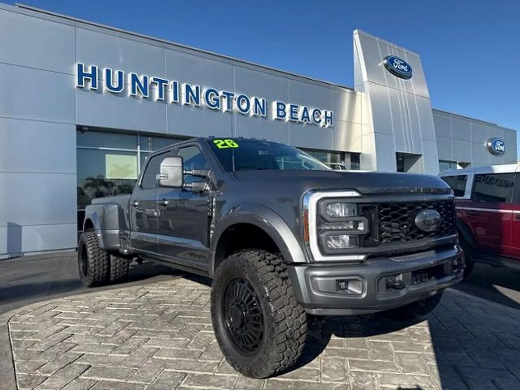 2026 Ford F-450 Super Duty Lariat — photo 1 of 26