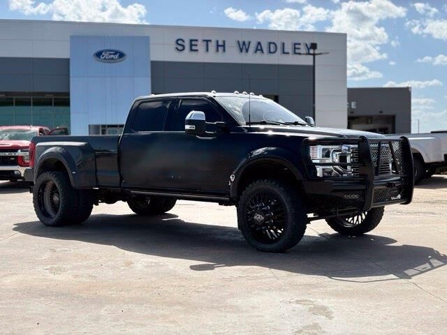 2022 Ford F-450 Super Duty Platinum