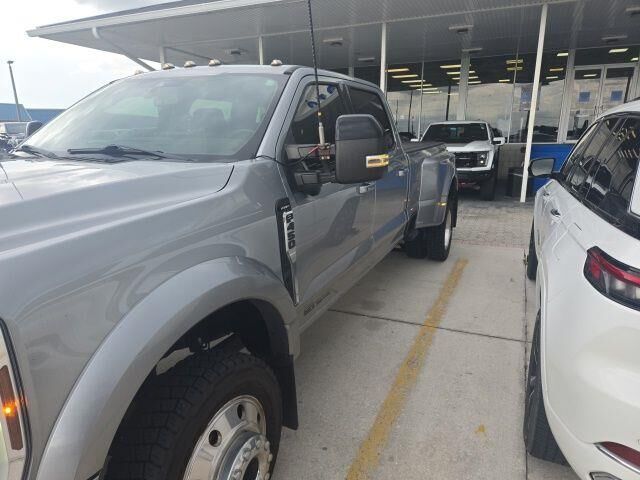 2024 Ford F-450 Super Duty Lariat