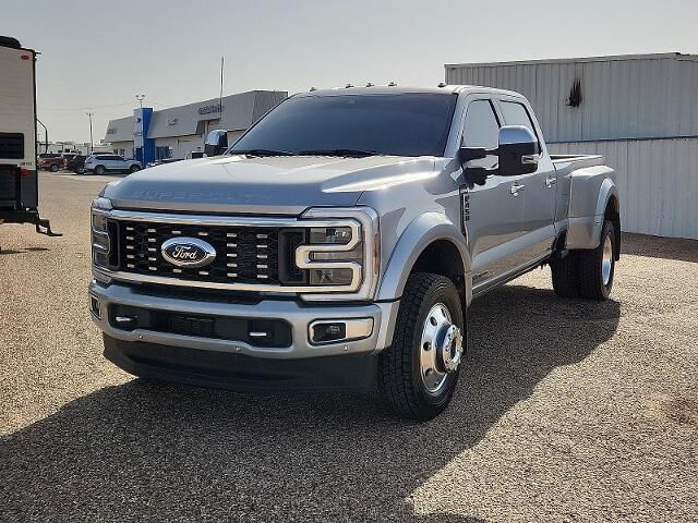 2024 Ford F-450 Super Duty Platinum
