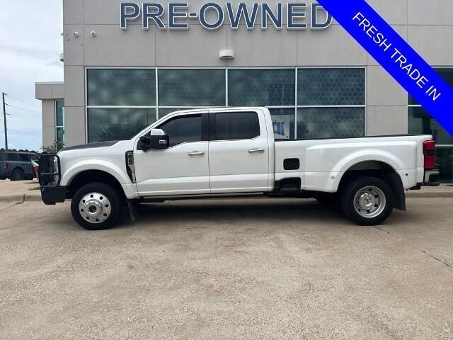 2025 Ford F-450 Super Duty Lariat