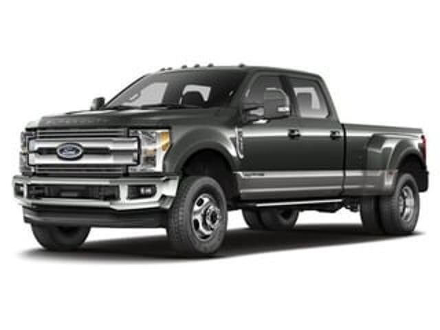 2018 Ford F-450 Super Duty Lariat — photo 1 of 11
