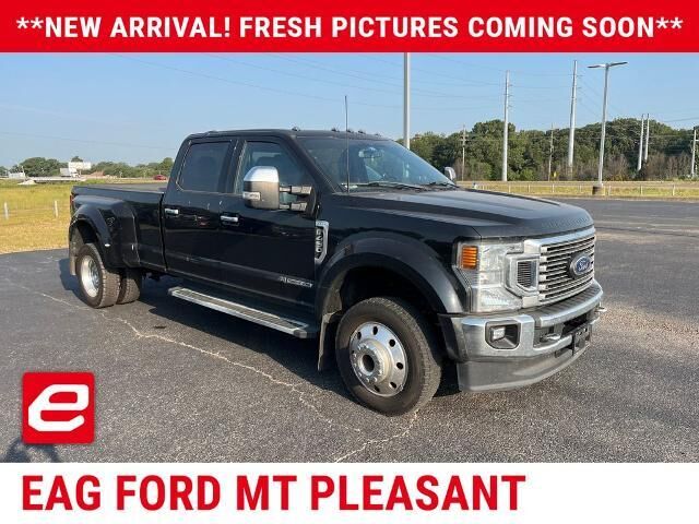 2022 Ford F-450 Super Duty Lariat — photo 1 of 14