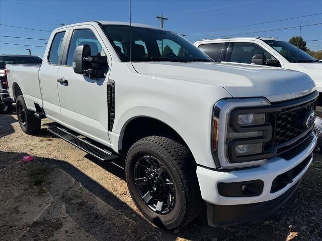 2025 Ford F-350 Super Duty XL
