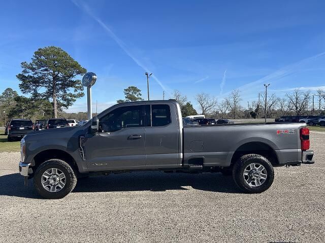 2023 Ford F-350 Super Duty Lariat
