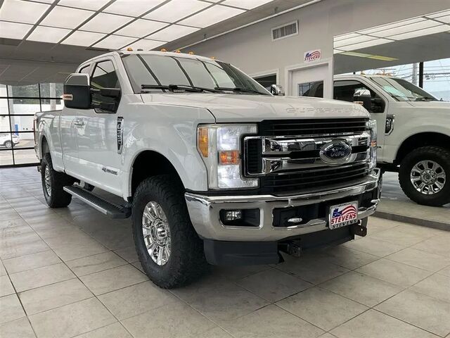 2017 Ford F-350 Super Duty XLT