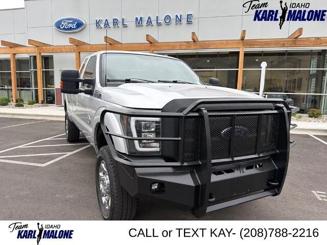 2013 Ford F-350 Super Duty Lariat — photo 1 of 26