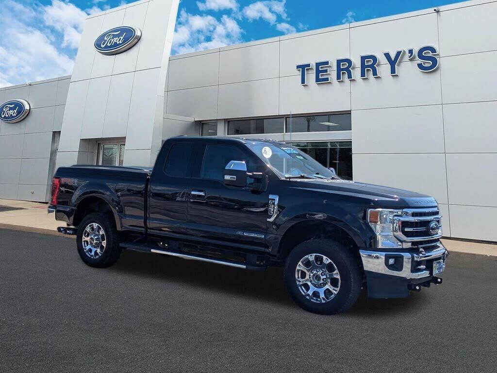 2021 Ford F-350 Super Duty Lariat — photo 1 of 1