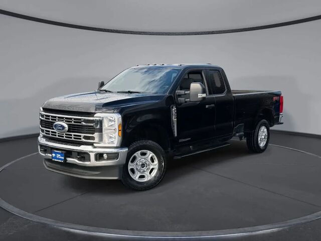 2025 Ford F-350 Super Duty XLT
