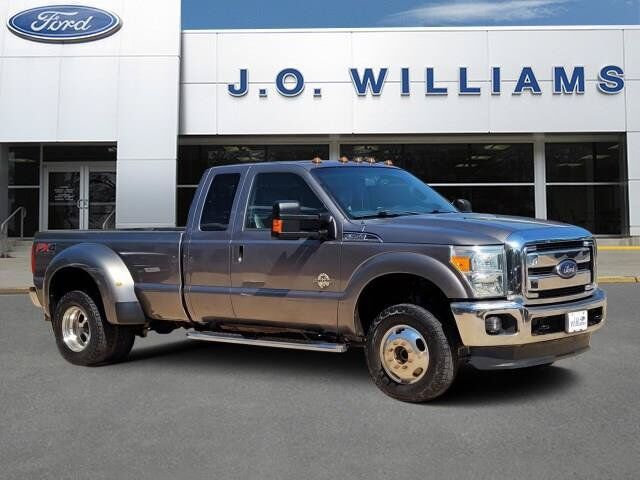 2014 Ford Super Duty F-350 DRW Lariat