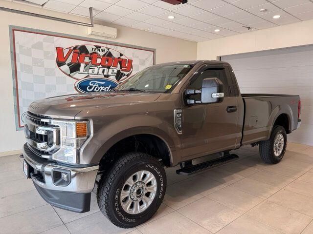 2020 Ford F-250 Super Duty XLT — photo 1 of 40