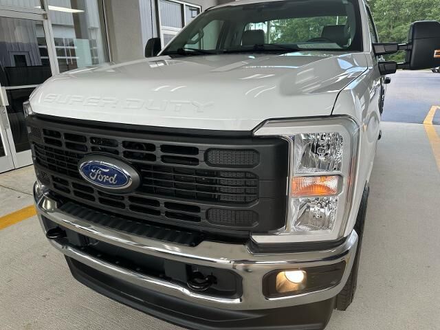 2024 Ford F-250 Super Duty XL — photo 1 of 26