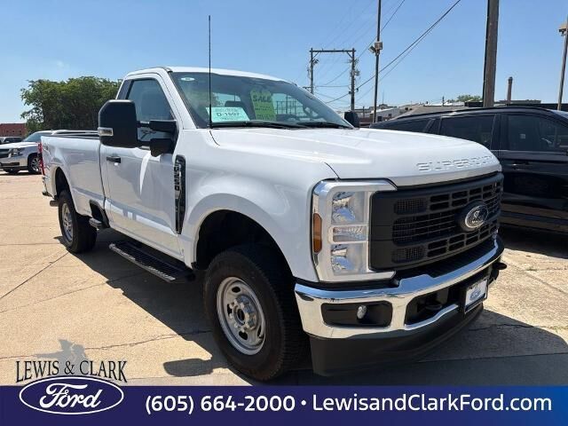 2024 Ford F-250 Super Duty XLT — photo 1 of 13