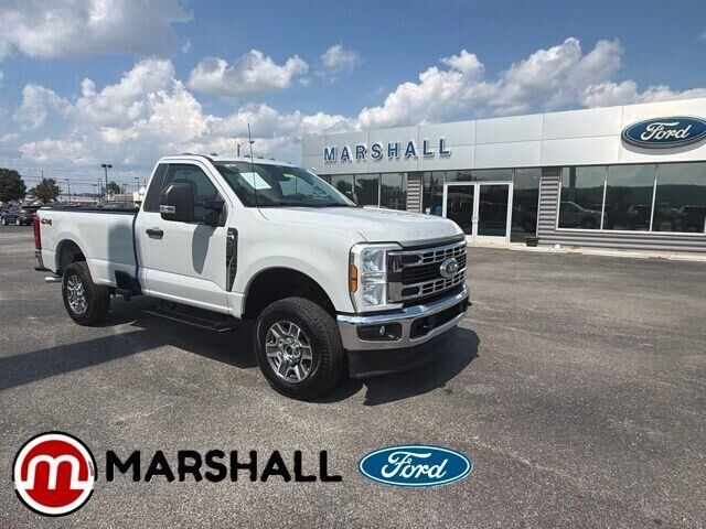 2025 Ford F-250 Super Duty XLT — photo 1 of 39