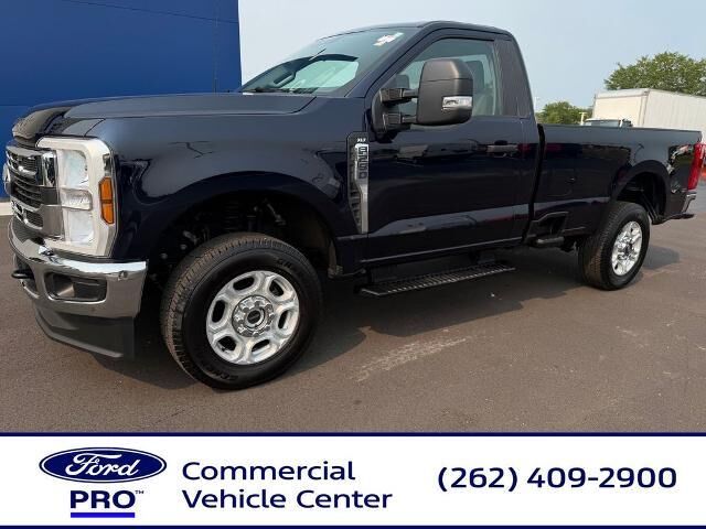 2025 Ford F-250 Super Duty XLT — photo 1 of 39