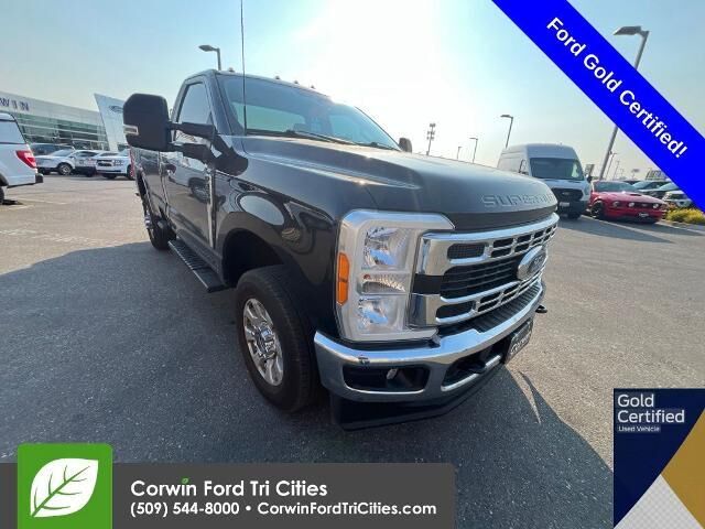 2023 Ford F-250 Super Duty XLT — photo 1 of 36