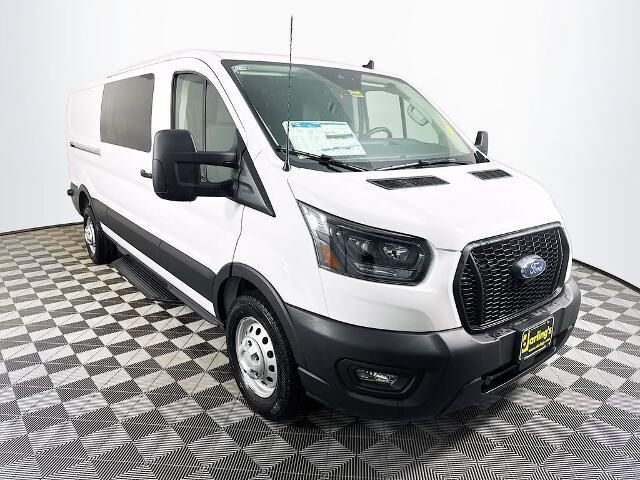 2024 Ford Transit 350 HD — photo 1 of 2