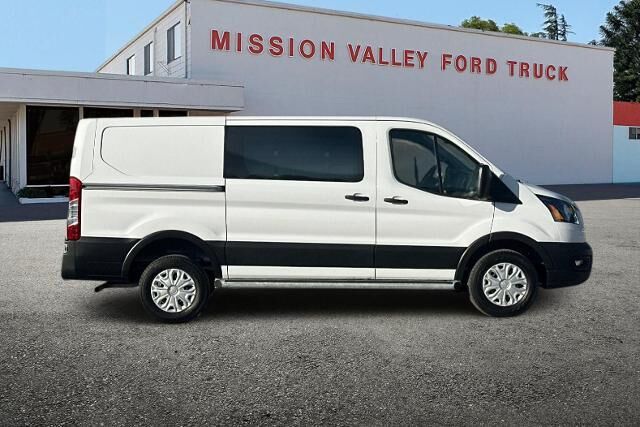 2025 Ford Transit 250