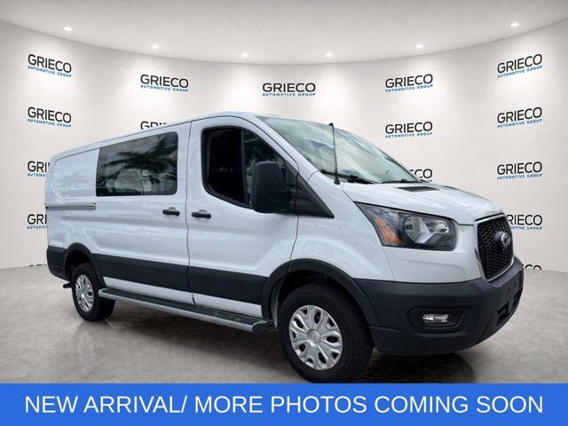 2025 Ford Transit Cargo Van Base