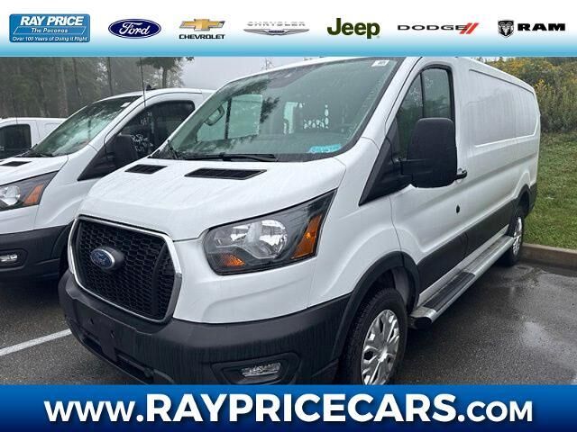 2025 Ford Transit 250
