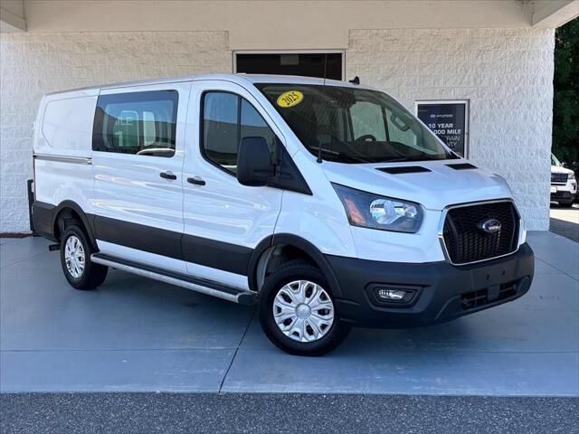 2025 Ford Transit 250 — photo 1 of 3