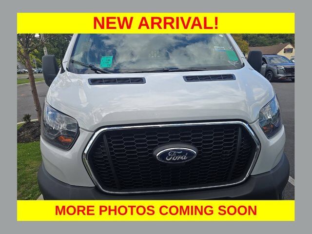 2025 Ford Transit Cargo Van Base