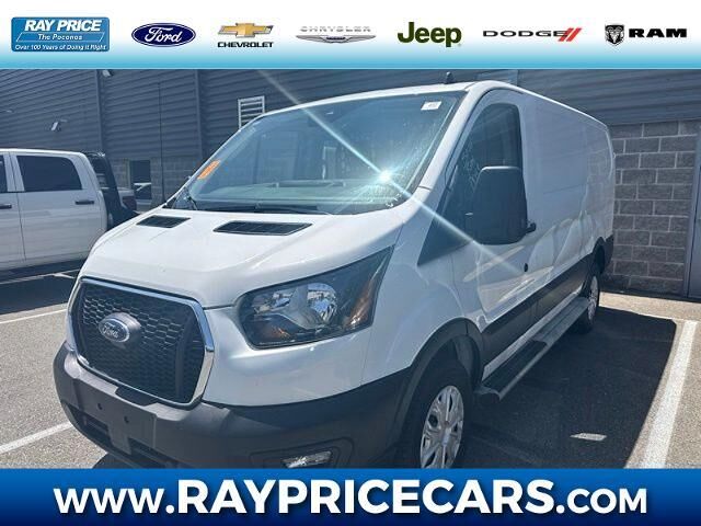 2025 Ford Transit 250