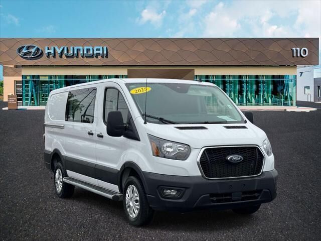 2025 Ford Transit 250