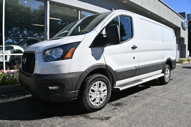 2025 Ford Transit 250