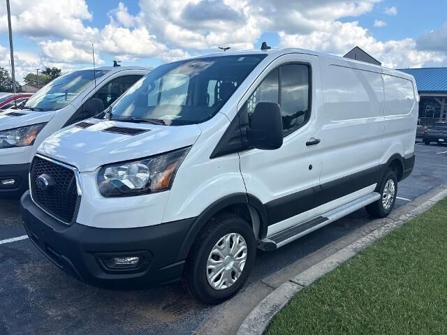 2025 Ford Transit 250 — photo 1 of 8