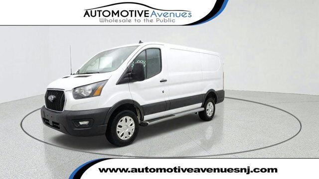 2025 Ford Transit Cargo Van T-250 130'' Low Rf 9070 GVWR RWD w/ Exterior Upgrade Pkg