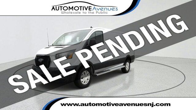 2025 Ford Transit Cargo Van T-250 130'' Low Rf 9070 GVWR RWD w/ Exterior Upgrade Pkg