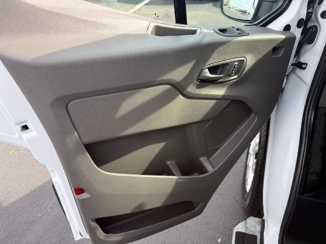 2025 Ford Transit 250