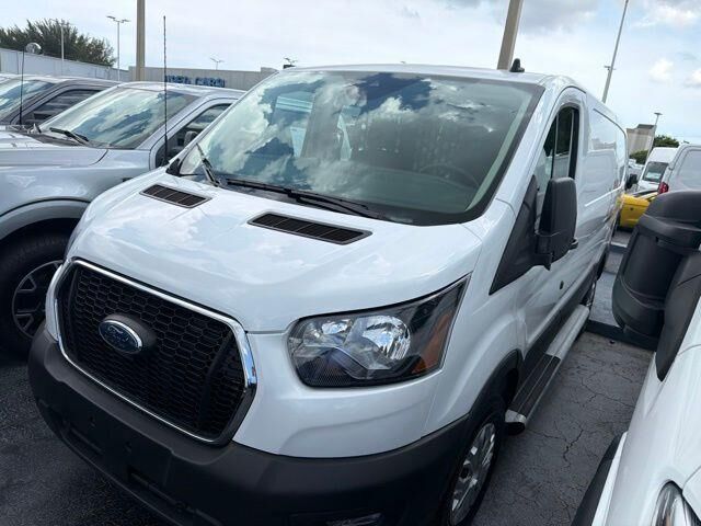 2025 Ford Transit 250
