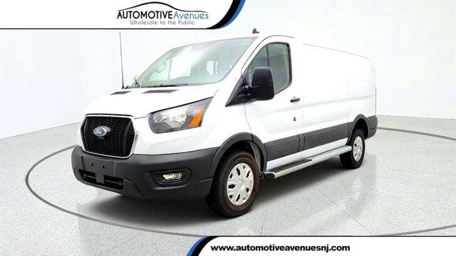 2025 Ford Transit Cargo Van T-250 130'' Low Rf 9070 GVWR RWD w/ Exterior Upgrade Pkg — photo 1 of 2