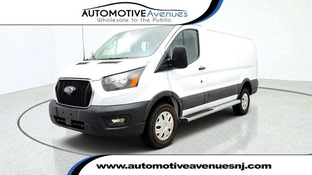 2025 Ford Transit Cargo Van T-250 130'' Low Rf 9070 GVWR RWD w/ Exterior Upgrade Pkg