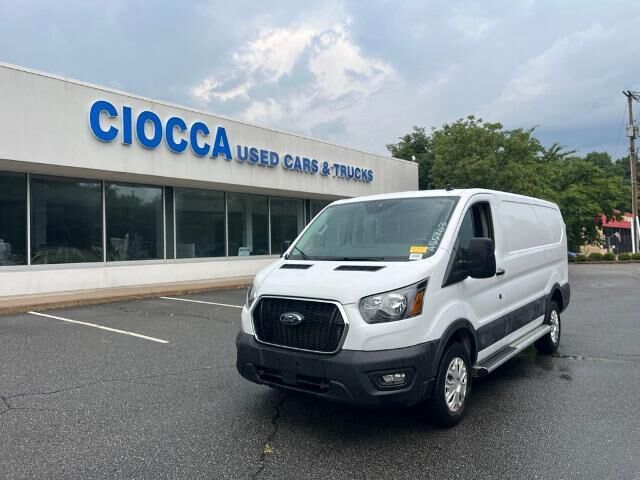2025 Ford Transit 250