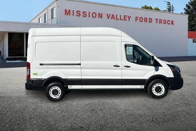 2022 Ford E-Transit 350
