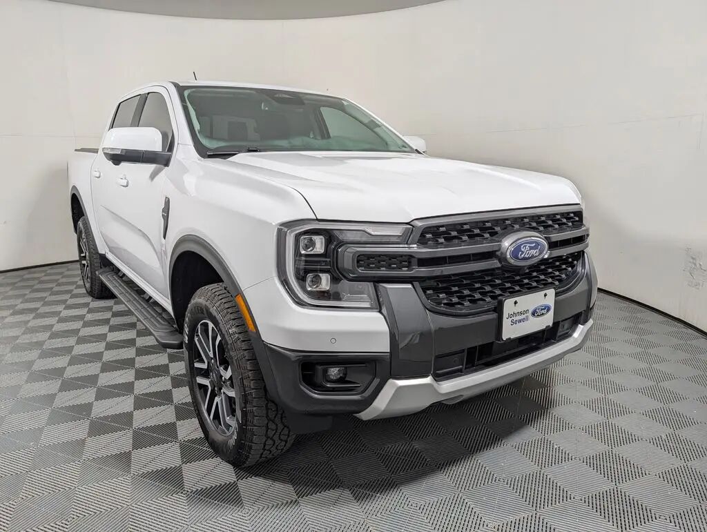 2025 Ford Ranger Lariat — photo 1 of 17