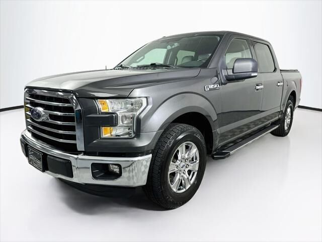 2015 Ford F-150 XLT — photo 1 of 13