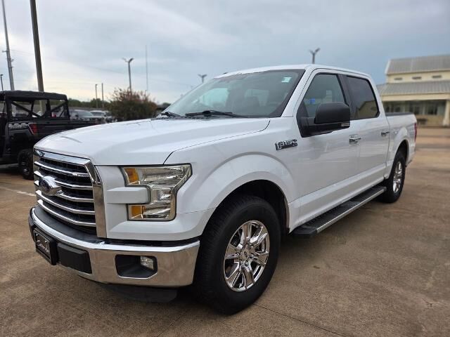 2015 Ford F-150 XLT — photo 1 of 40