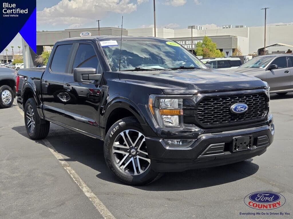 2023 Ford F-150 XL — photo 1 of 2
