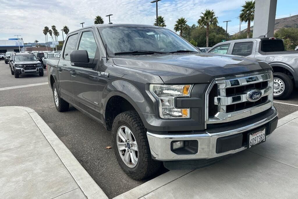 2015 Ford F-150 XLT — photo 1 of 3