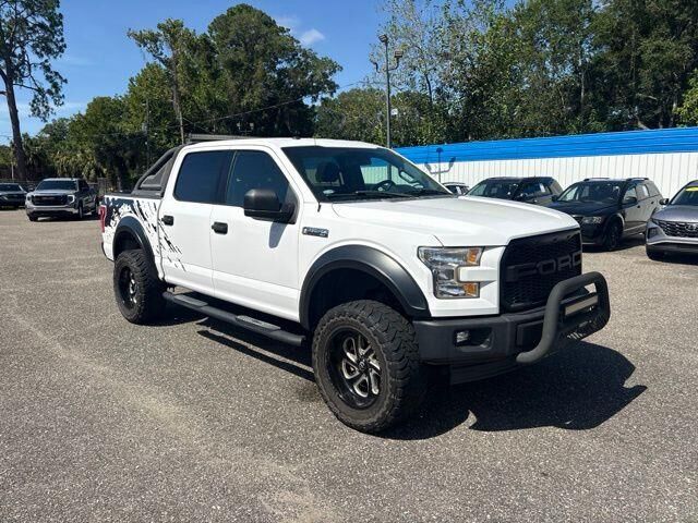 2017 Ford F-150 XLT — photo 1 of 12