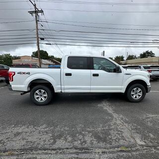 2015 Ford F-150 XLT — photo 1 of 13