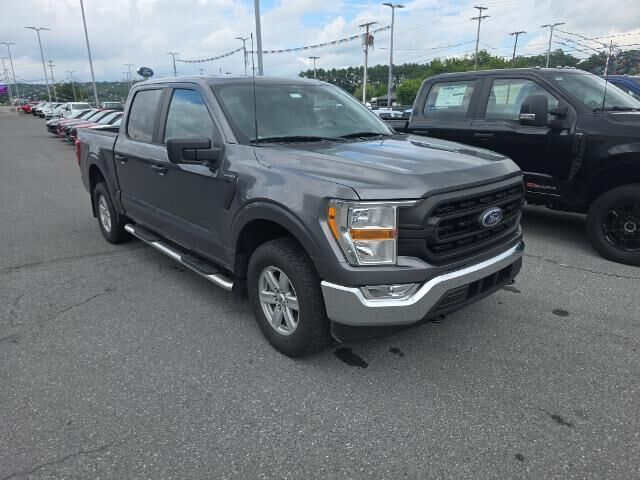 2021 Ford F-150 XL — photo 1 of 2